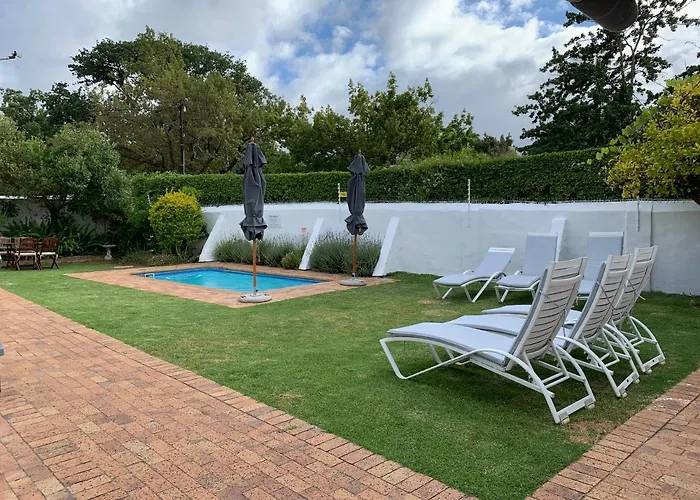 Avenues Guest House